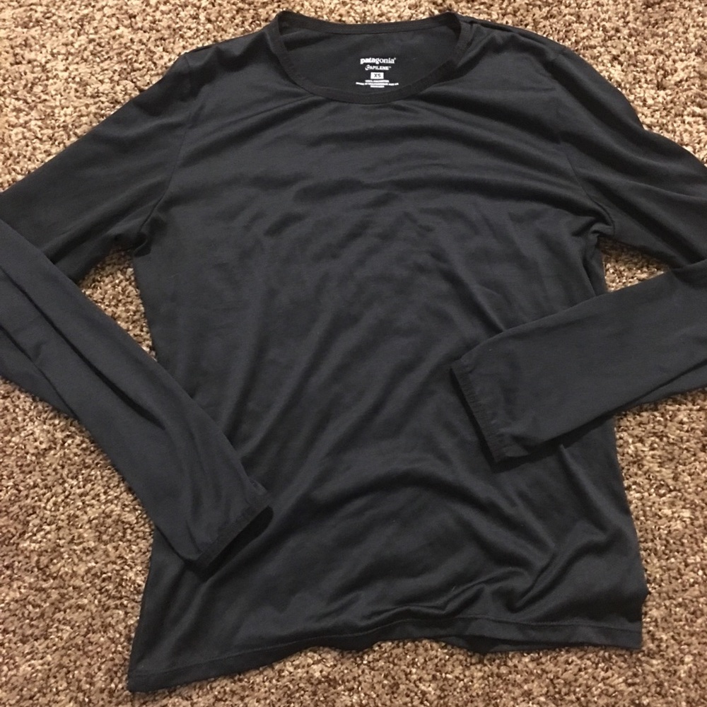 Patagonia activewear XS Black long sleeve.